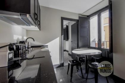 Premium Apt 7pax en calle Santa Ana-La Latina - image 2